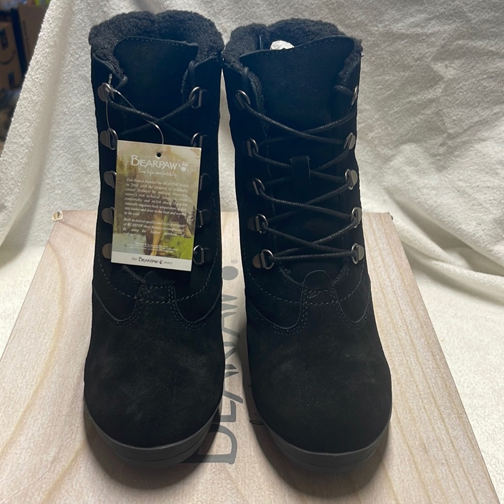 NIB Bearpaw smoke free house size 8 black color dress winter boot